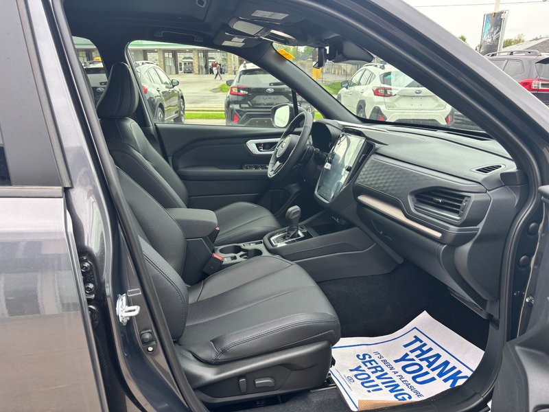 2025 Subaru Forester Limited Navigation, Leather interior, Heated Front and Rear Seats, Handsfree Liftgate.