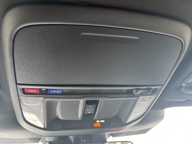 2025 Subaru Forester Limited Navigation, Leather interior, Heated Front and Rear Seats, Handsfree Liftgate.