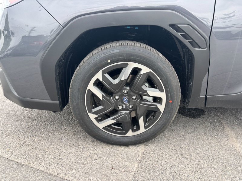 2025 Subaru Forester Limited Navigation, Leather interior, Heated Front and Rear Seats, Handsfree Liftgate.