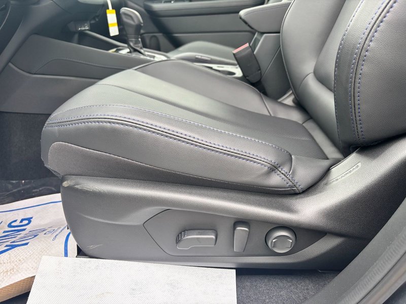 2025 Subaru Forester Limited Navigation, Leather interior, Heated Front and Rear Seats, Handsfree Liftgate.