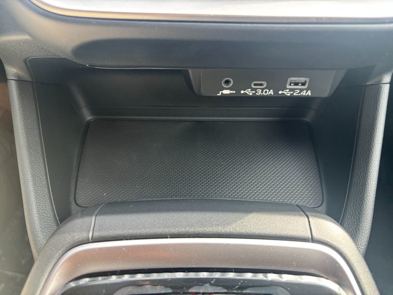 Subaru Impreza Touring 2025 Cette voiture à hayon à 5 portes est équipée de série de la traction intégrale symétrique Subaru.