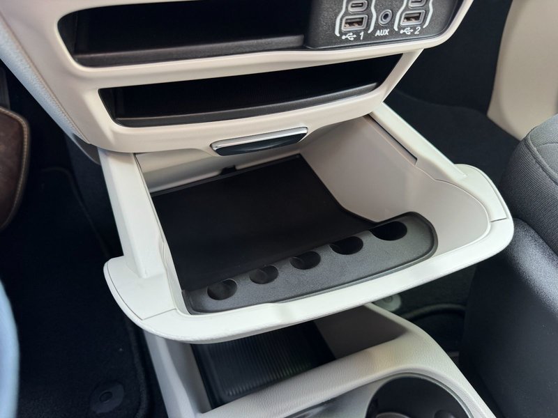 2022 Chrysler Grand Caravan SXT SXT / Power Doors / Navigation