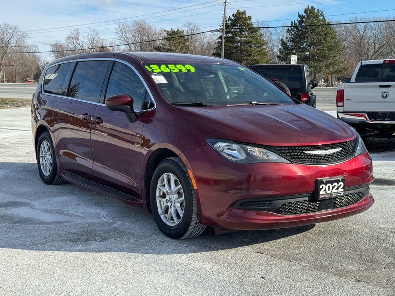 2022 Chrysler Grand Caravan SXT SXT / Power Doors / Navigation