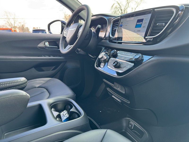 2026 Chrysler Grand Caravan SXT