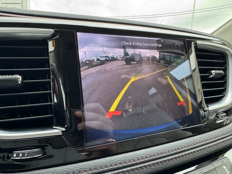 2020 Chrysler Pacifica Limited Limited / Power Doors / Heated Leather Seats