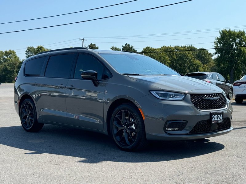 Chrysler Pacifica TOURING L 2024