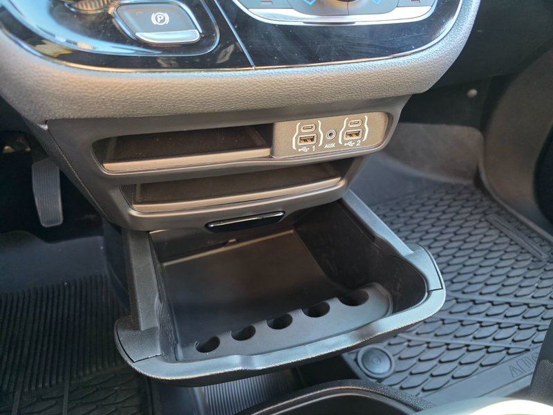 2024 Chrysler Pacifica Touring-L