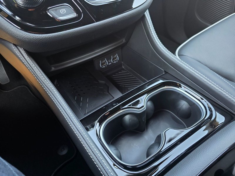 Chrysler Pacifica LIMITED AWD 2025
