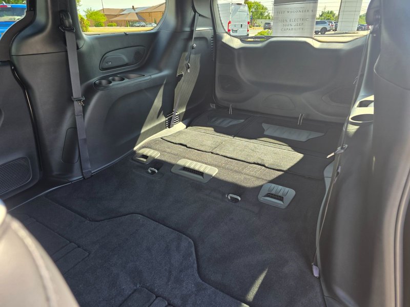 Chrysler Pacifica LIMITED AWD 2025