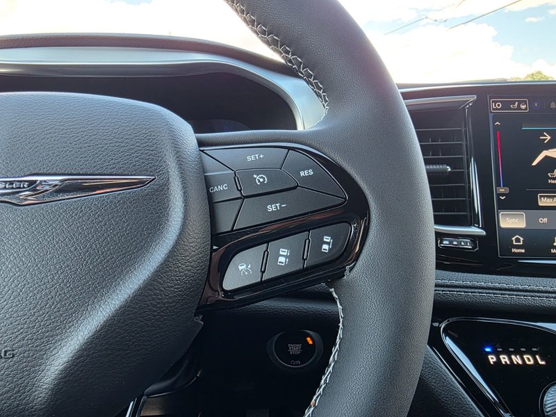 Chrysler Pacifica LIMITED AWD 2025