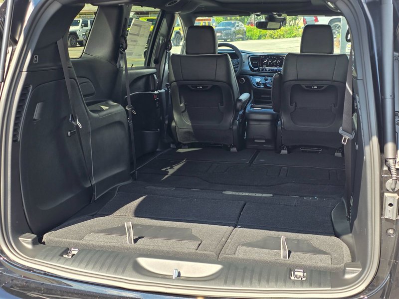 Chrysler Pacifica LIMITED AWD 2025