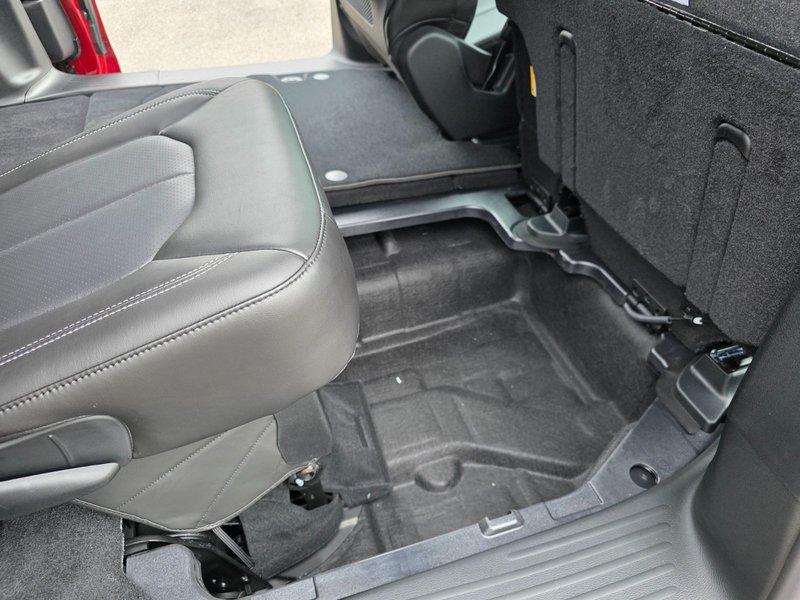 2025 Chrysler Pacifica SELECT AWD