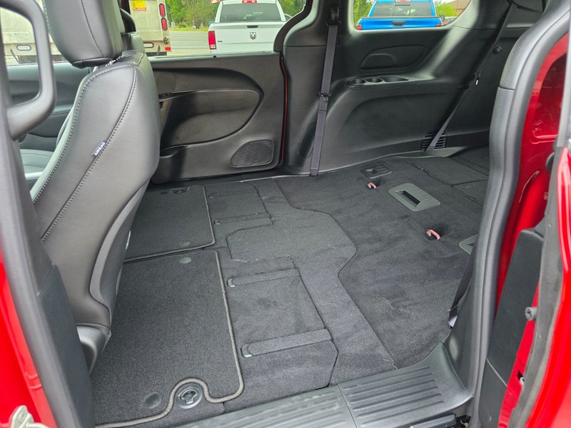2025 Chrysler Pacifica SELECT AWD
