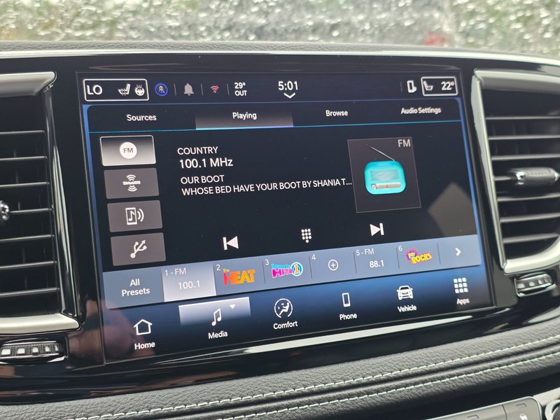 2025 Chrysler Pacifica SELECT AWD