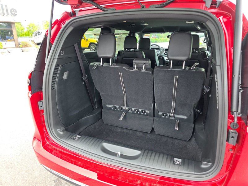 2025 Chrysler Pacifica SELECT AWD