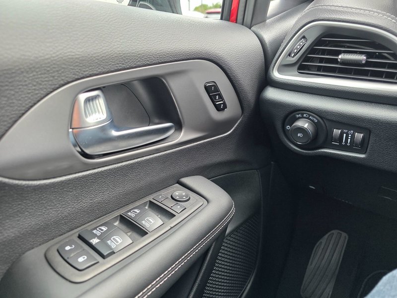 2025 Chrysler Pacifica SELECT AWD