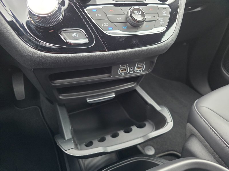 2025 Chrysler Pacifica SELECT AWD