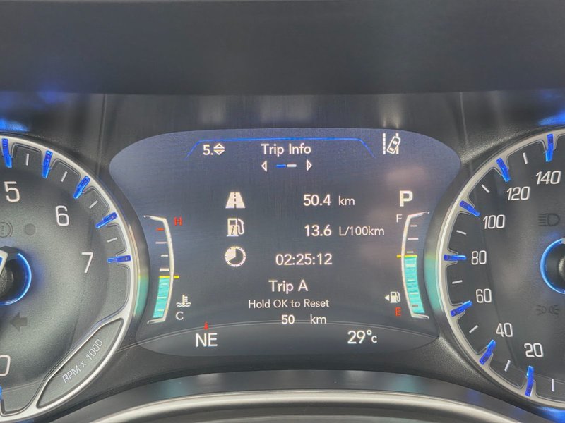 2025 Chrysler Pacifica SELECT AWD