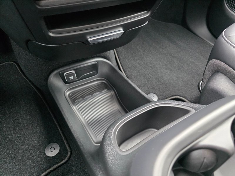 2025 Chrysler Pacifica SELECT AWD