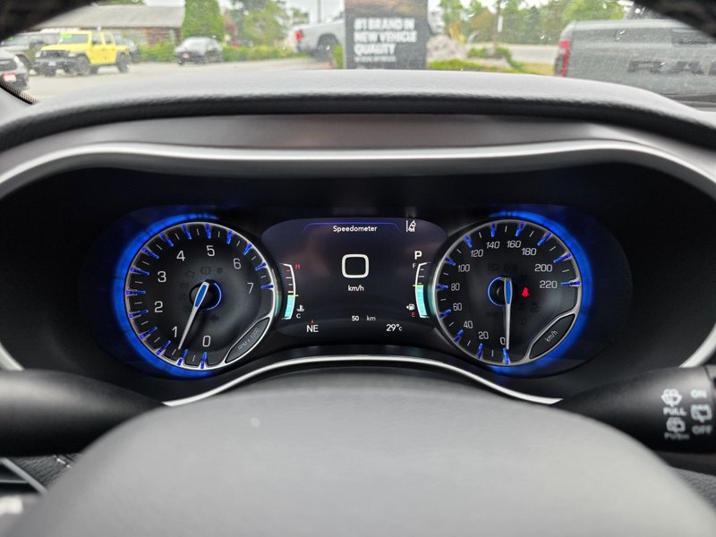 2025 Chrysler Pacifica SELECT AWD
