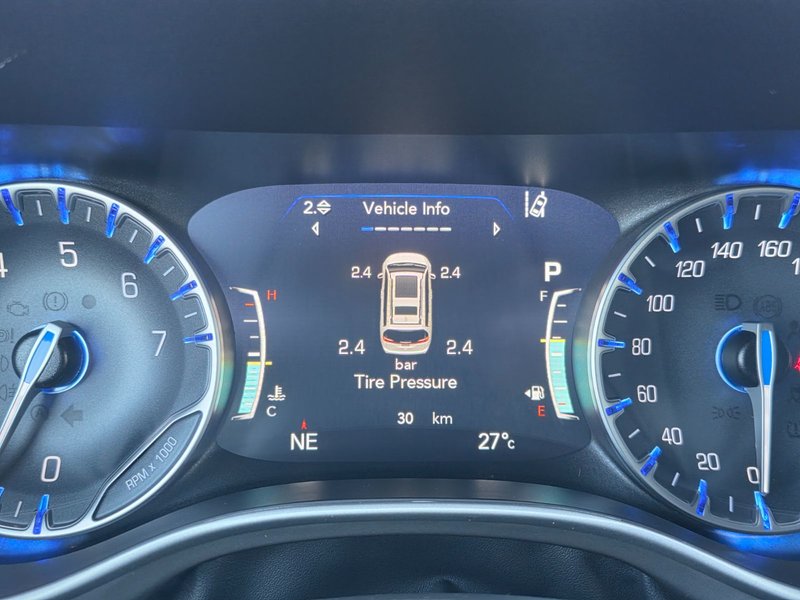 Chrysler PACIFICA SELECT AWD 2026