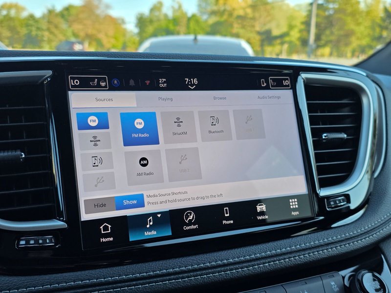 Chrysler PACIFICA SELECT AWD 2026