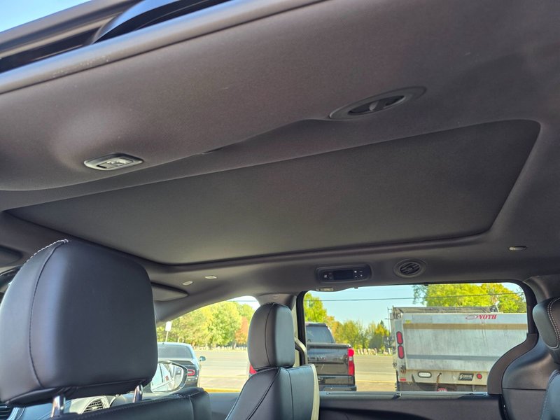 Chrysler PACIFICA SELECT AWD 2026