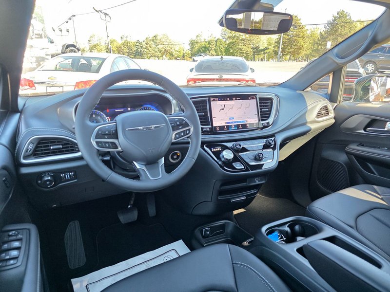 Chrysler PACIFICA SELECT AWD 2026