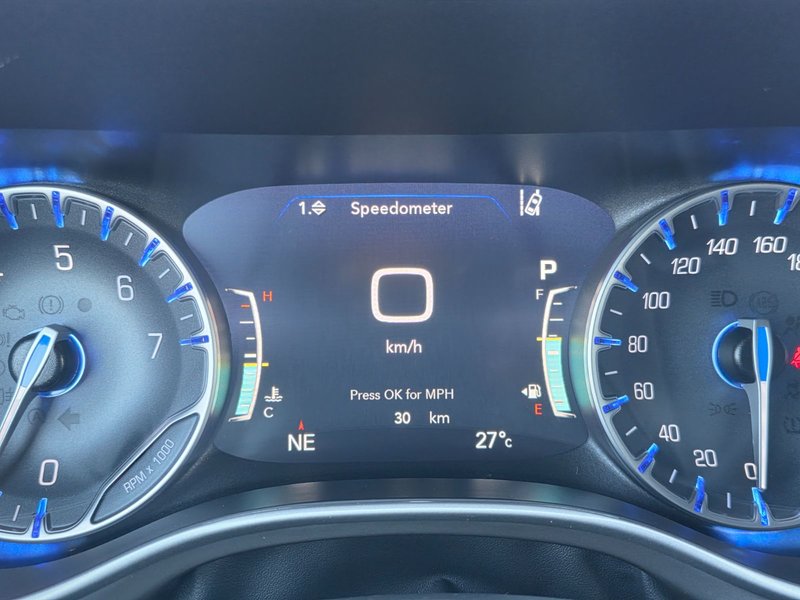 Chrysler PACIFICA SELECT AWD 2026