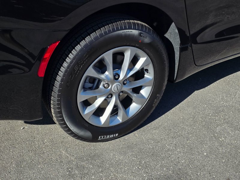 Chrysler PACIFICA SELECT AWD 2026