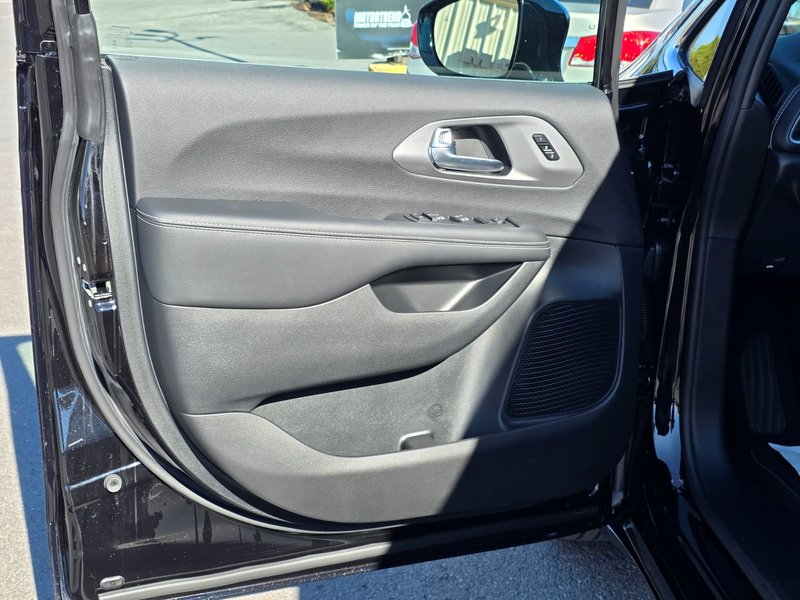 Chrysler PACIFICA SELECT AWD 2026