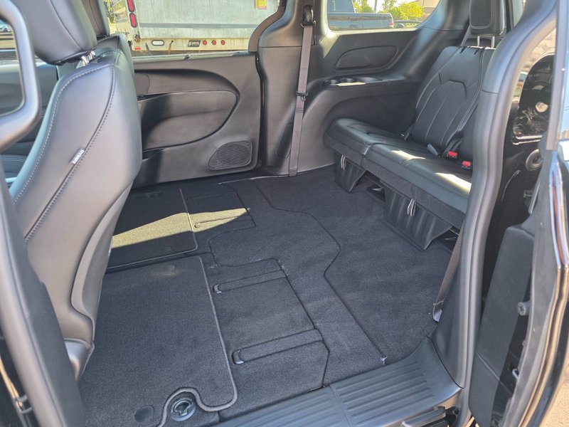 Chrysler PACIFICA SELECT AWD 2026