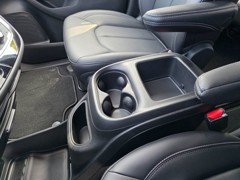 Chrysler PACIFICA SELECT AWD 2026