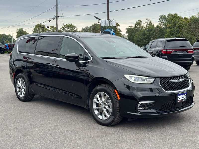 Chrysler Pacifica SELECT AWD 2026