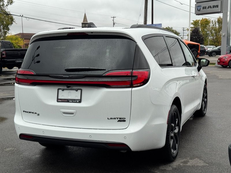Chrysler PACIFICA LIMITED AWD 2026