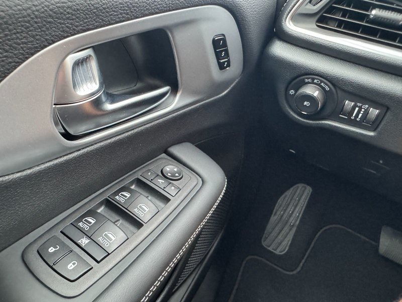 Chrysler PACIFICA LIMITED AWD 2026