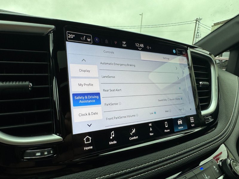 Chrysler PACIFICA LIMITED AWD 2026