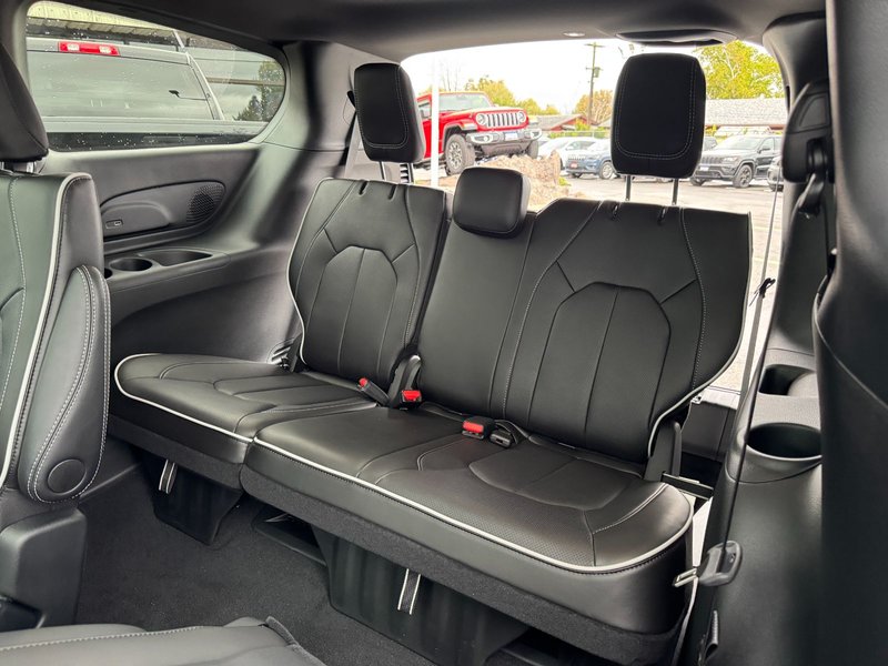 Chrysler PACIFICA LIMITED AWD 2026