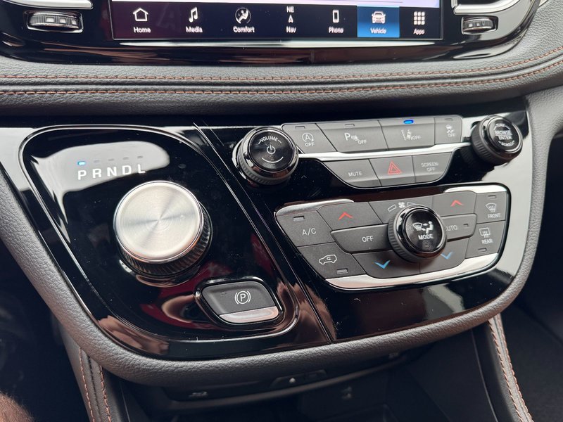 2026 Chrysler Pacifica PINNACLE