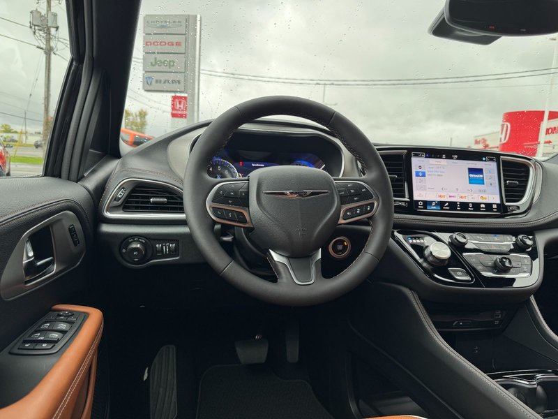 2026 Chrysler Pacifica PINNACLE