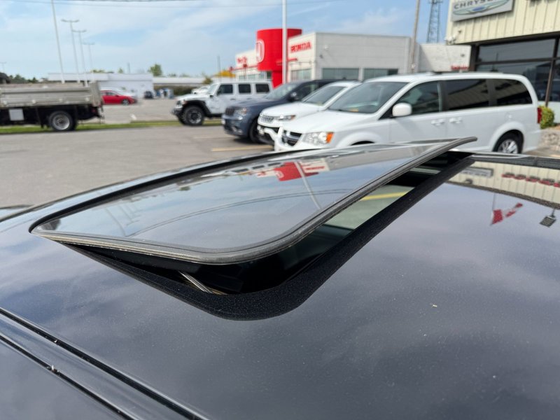 2021 Dodge Challenger R/T R/T / Sunroof / Alpine Audio / Leather Seats