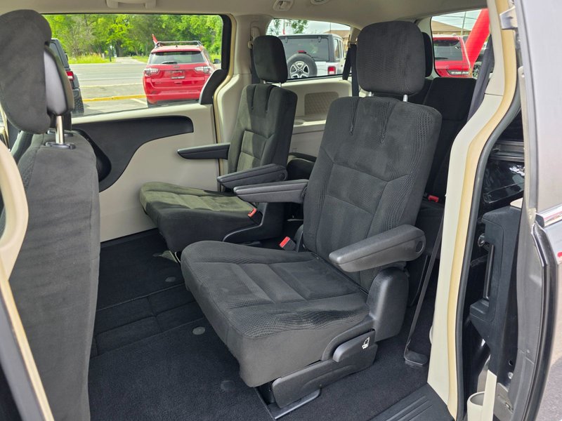 2016 Dodge Grand Caravan Crew