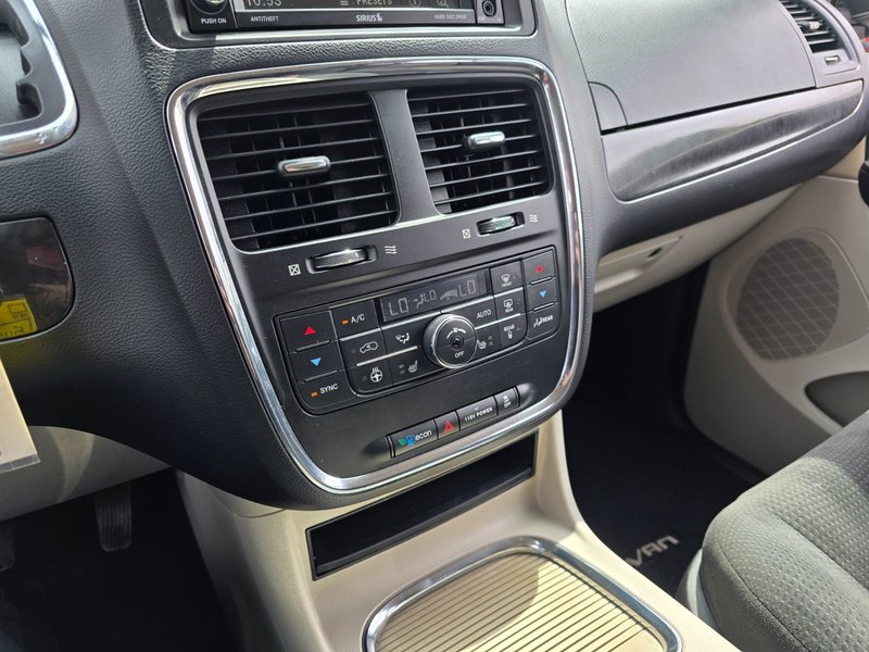 2016 Dodge Grand Caravan Crew