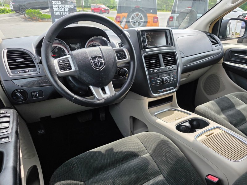 2016 Dodge Grand Caravan Crew