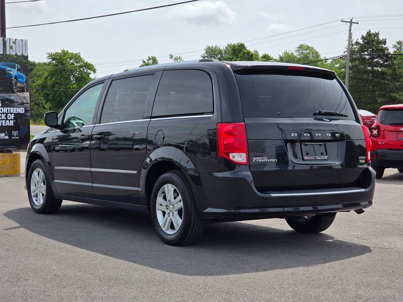 2016 Dodge Grand Caravan Crew