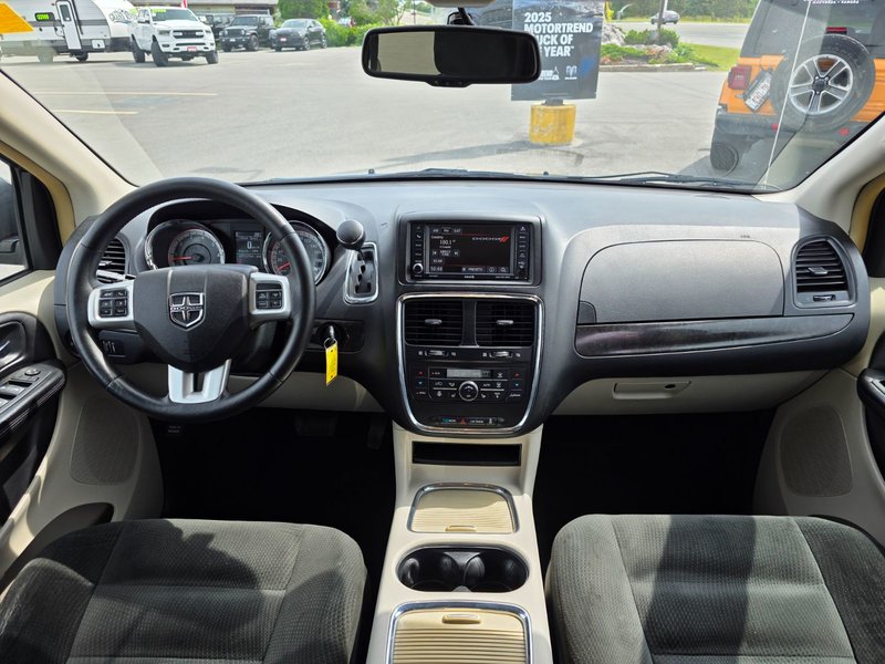 2016 Dodge Grand Caravan Crew