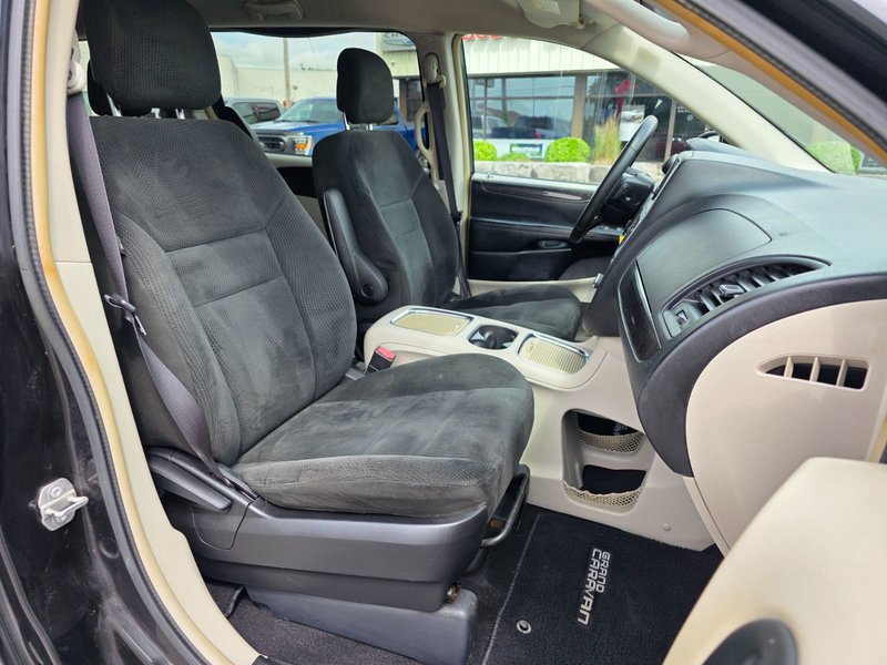 2016 Dodge Grand Caravan Crew