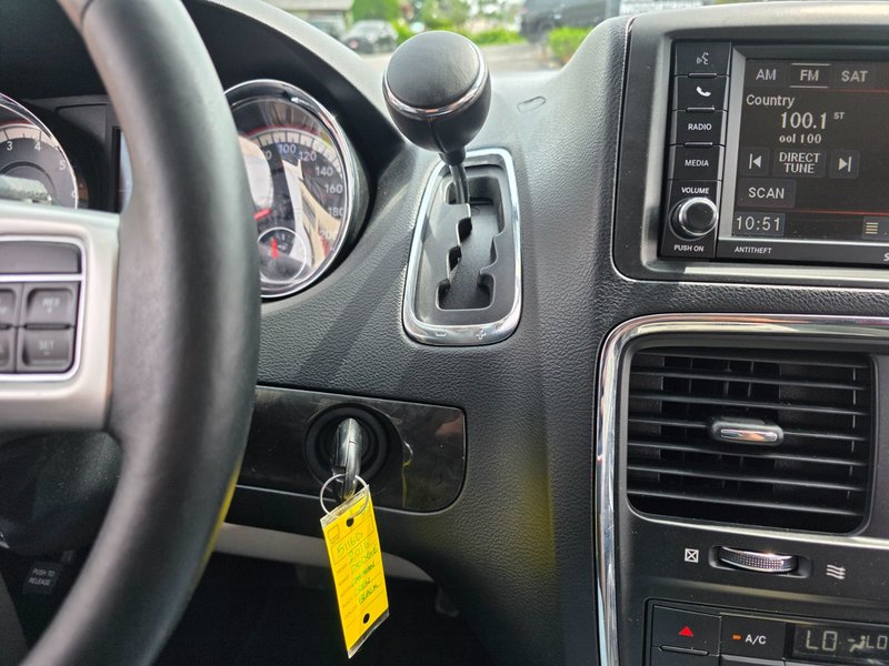 2016 Dodge Grand Caravan Crew