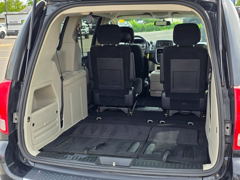 2016 Dodge Grand Caravan Crew