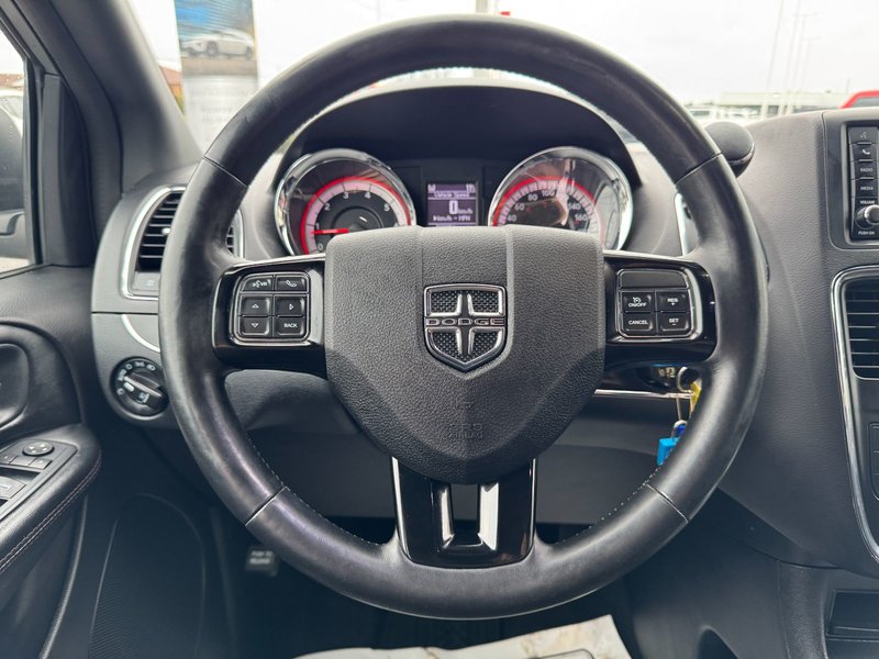 2020 Dodge Grand Caravan Premium Plus Premium Plus / DVD Video